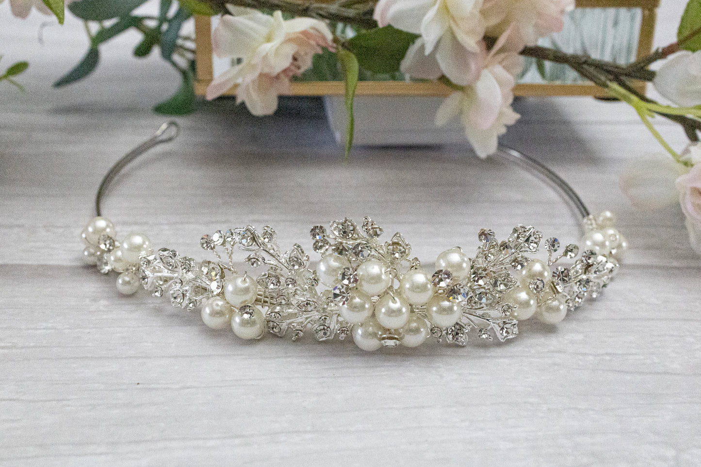 Silver Bridal Tiara, Wedding hair Accessories, Pearl Bridal Tiara, wedding hairpiece, wedding Tiara, hair accessories,