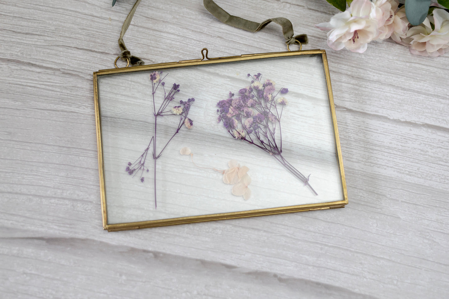 Brass hanging wall photo frame, photo frames, gifts for the home, 15 x 10cm, Antique Style frame, home decor vintage inspired